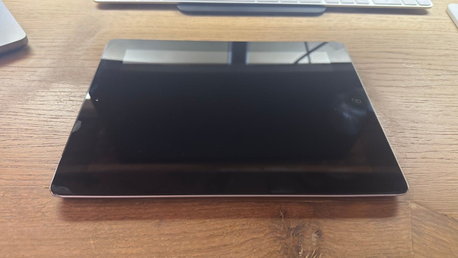 Apple iPad 2 16GB — €10 — ophalen in Gent, Computers en Software, Apple iPads, Gebruikt, Apple iPad, Zwart, 16 GB