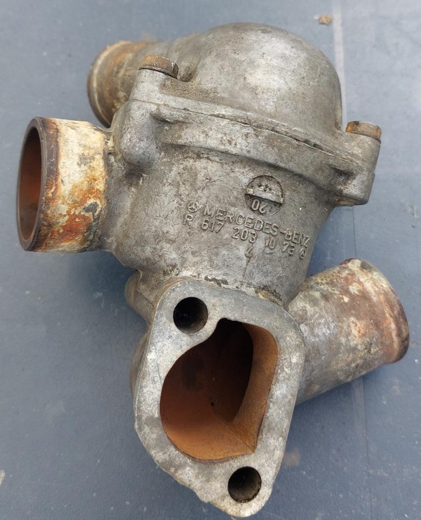 Mercedes OM616/OM617 thermostaathuis, Ophalen of Verzenden, Gebruikt, Mercedes-Benz