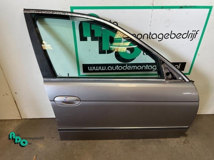 Portier 4Deurs rechts-voor van een BMW 5-Serie (5-Serie 95-), Gebruikt, -, Deur, -