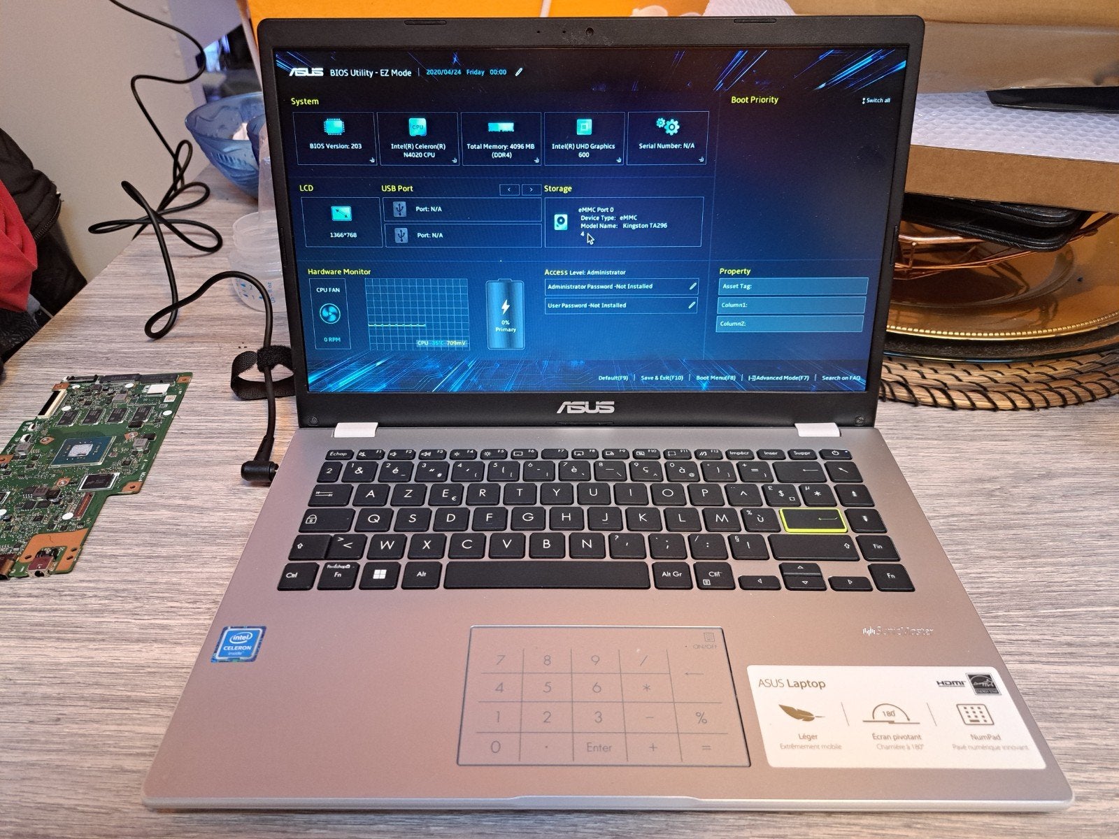 Asus vivobook e410m carte mere+ecran+chargeur neuf!!win11, Informatique & Logiciels, Neuf, 14 pouces, ASUS, SSD