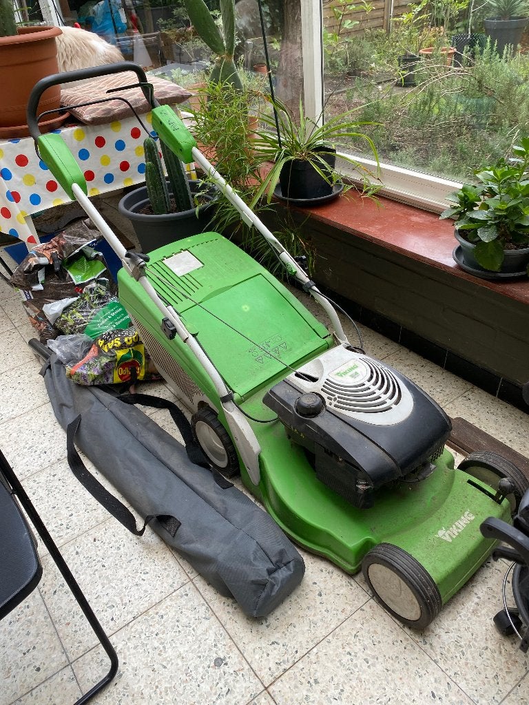 2e hands Benzine Grasmaaier van het merk Viking, Jardin & Terrasse, Viking / Stihl, Tondeuse rotative, Tondeuses à gazon à essence