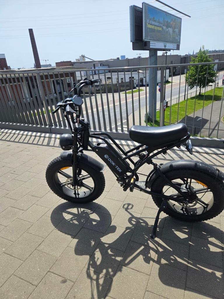 Fatbike perfect staat met lader bereik 80km ver snelhied 25k, Fietsen en Brommers, Ophalen
