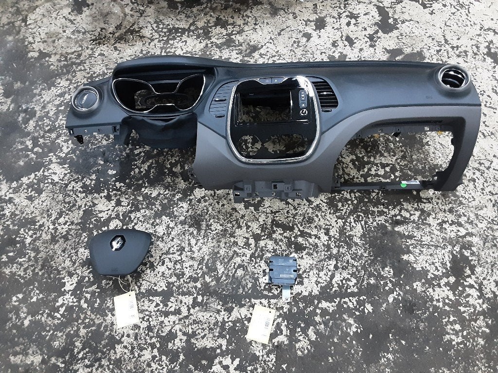 AIRBAG ENSEMBLE Renault Captur I (2R) (01-2013/-), Renault, Utilisé, Peter-Huppertz-Straße 5
51063  Köln, DE, Dialog.deutschland@renault.de
