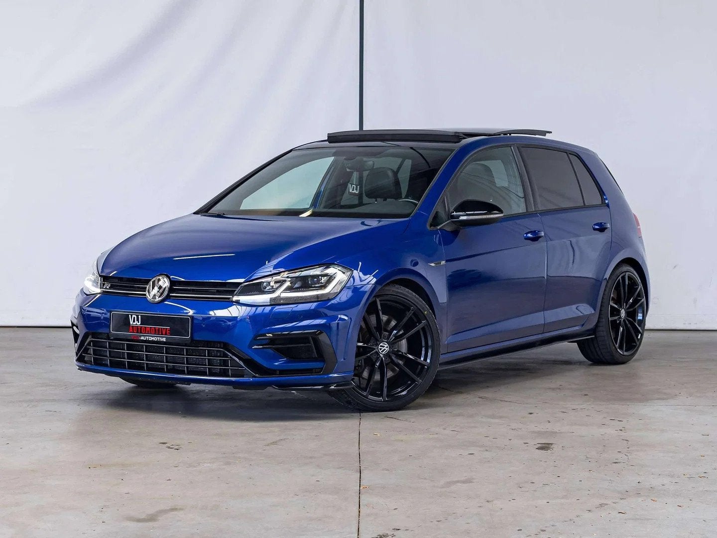 Volkswagen Golf R GARANTIE|4MOTION|PANO|KEYLESS|ACC|ZETELVER, Auto's, Automaat, Gebruikt, Zwart, 1984 cc