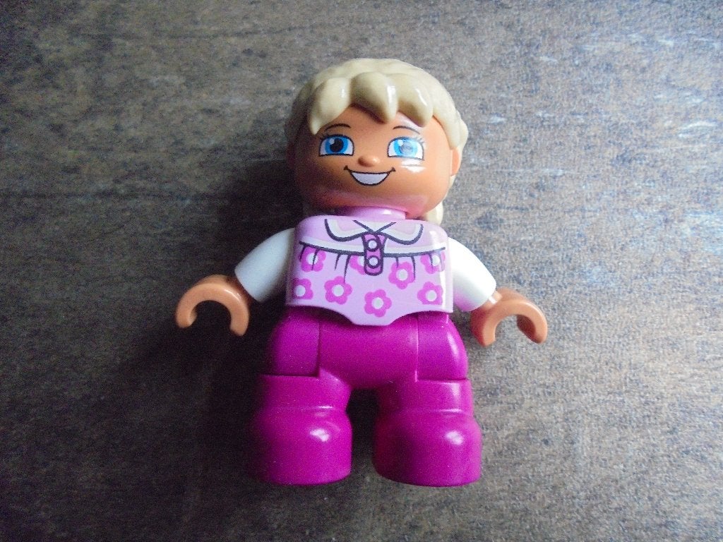 Lego Duplo Figures New Model Child Girl (zie foto's) 2, Ophalen of Verzenden, Gebruikt, Losse stenen, Duplo