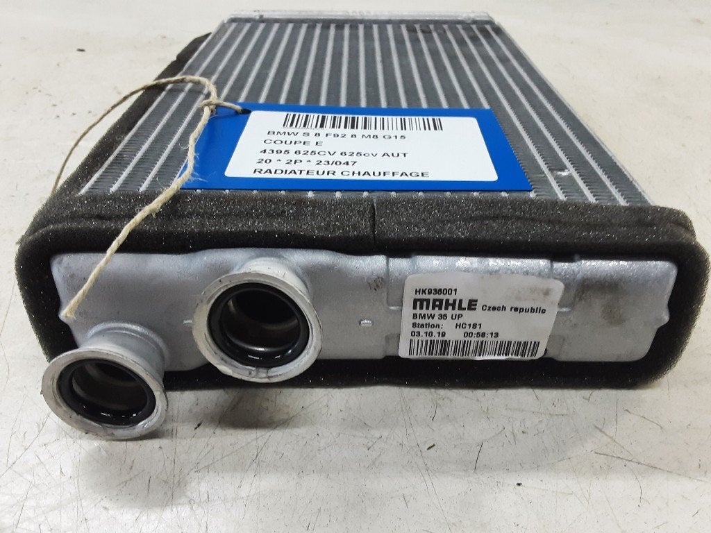 KACHELRADIATEUR BMW 8 serie (G15) (01-2018/-) (HK936001), Gebruikt, BMW, Petuelring 130
80809  München, DE, Bayerische Motoren Werke AG