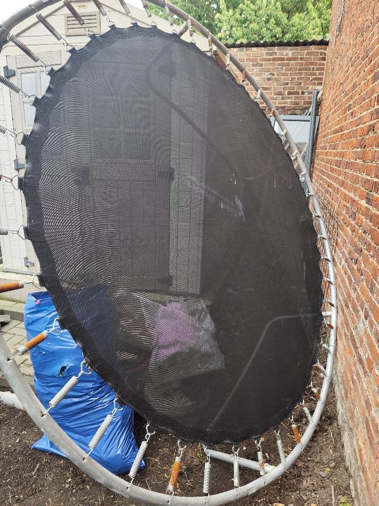 Trampoline, Enlèvement ou Envoi