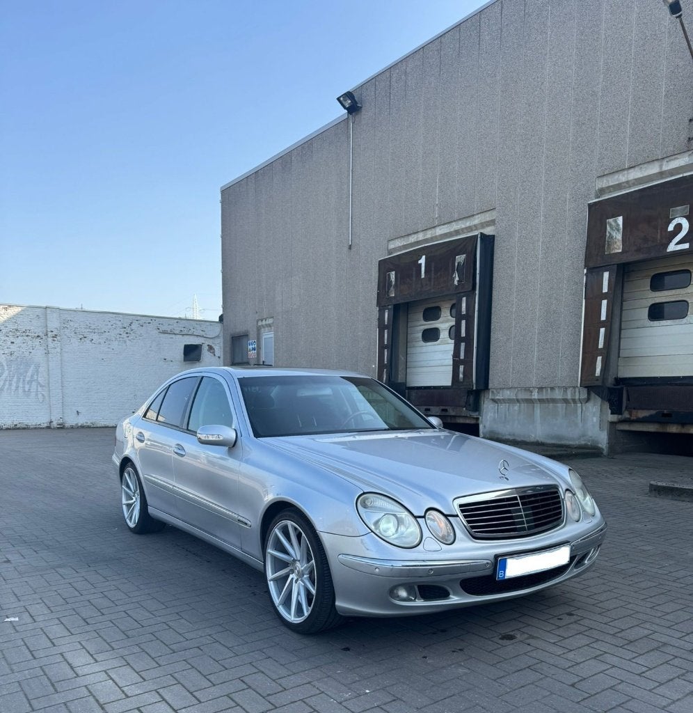 Mercedes - Benz w211 e320 Benzine 4-MATIC Elegance Automaat, Auto's, Automaat, 4 deurs, Lichtsensor, Zwart
