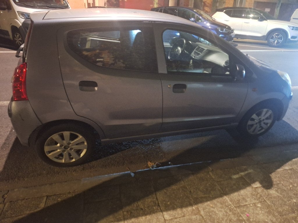 voiture Nissan pixo à céder, Dieren en Toebehoren