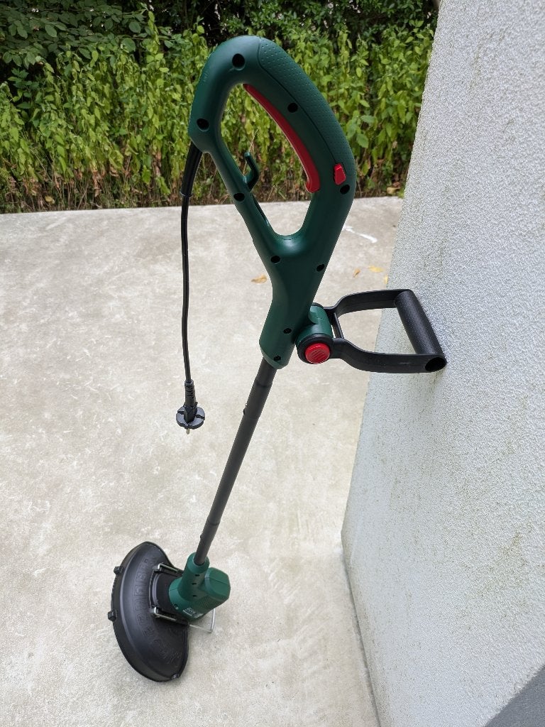 Kantenmaaier Bosch EasyGrassCut 26, Tuin en Terras, Grastrimmers, Zo goed als nieuw, Elektrisch, 10 tot 30 cm, Ophalen