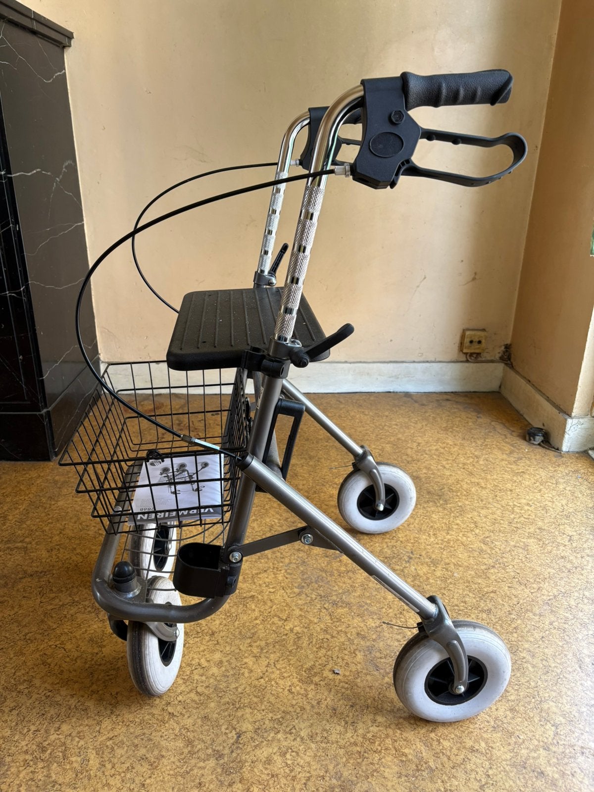 Rollator pliable, Divers, Enlèvement, Pliable, Comme neuf