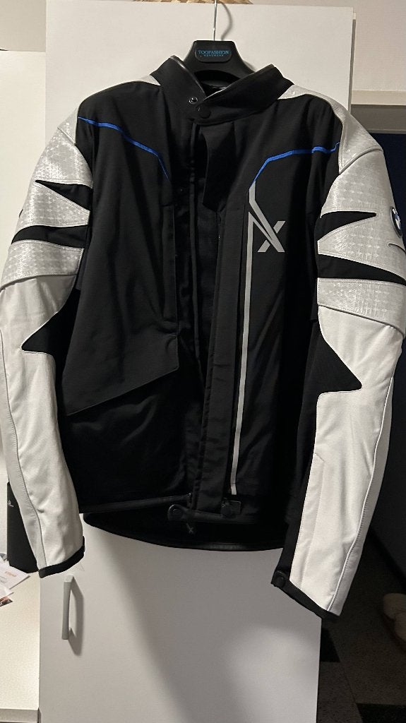 veste et pantalon de moto bmw motorrad (équipement neuf), Motos, Enlèvement ou Envoi, Manteau | cuir, BMW Mottorad, Neuf, sans ticket