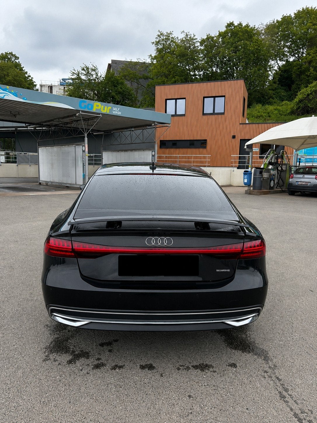 Audi A7 accident, Achat, A7