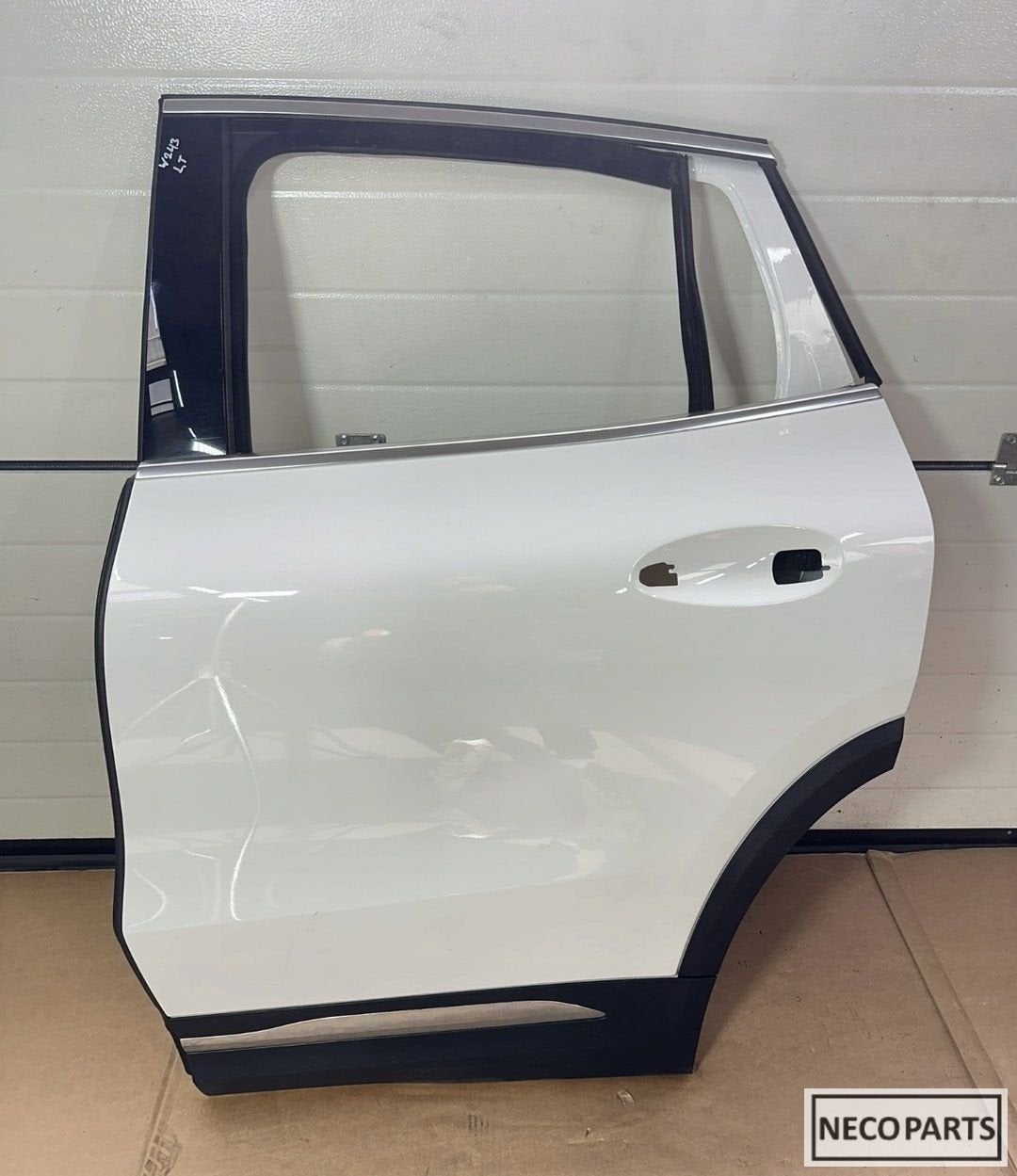 MERCEDES EQA H243 W243 PORTIER DEUR LINKS RECHTS KLEUR 149, Auto-onderdelen, Carrosserie, Spatbord, Mercedes-Benz, Gebruikt, Ophalen of Verzenden