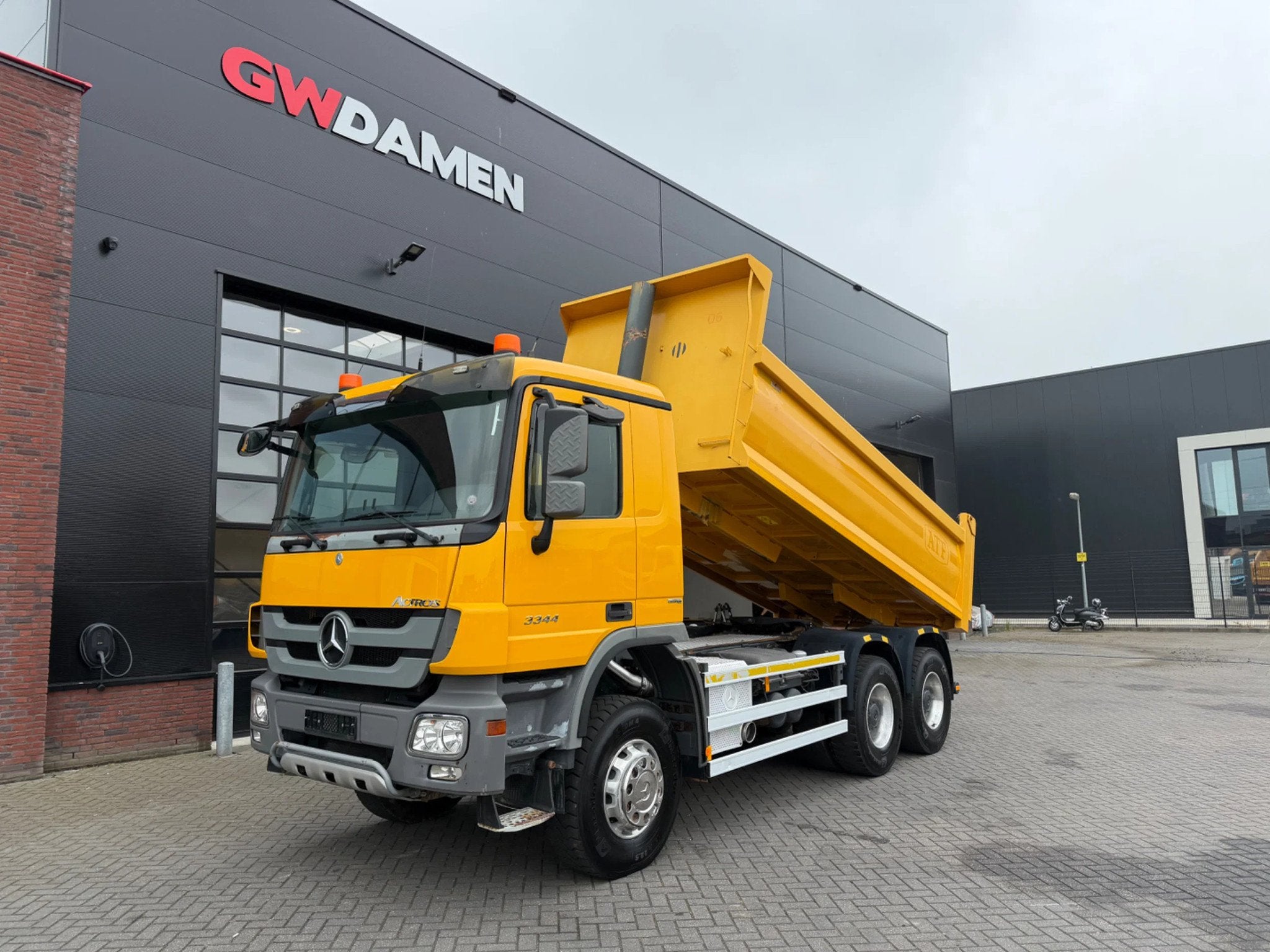 Mercedes-Benz Actros 3344 6x6 Kipper /Trekker Euro 5, Autos, Camions, Achat, Jaune, Diesel, Automatique