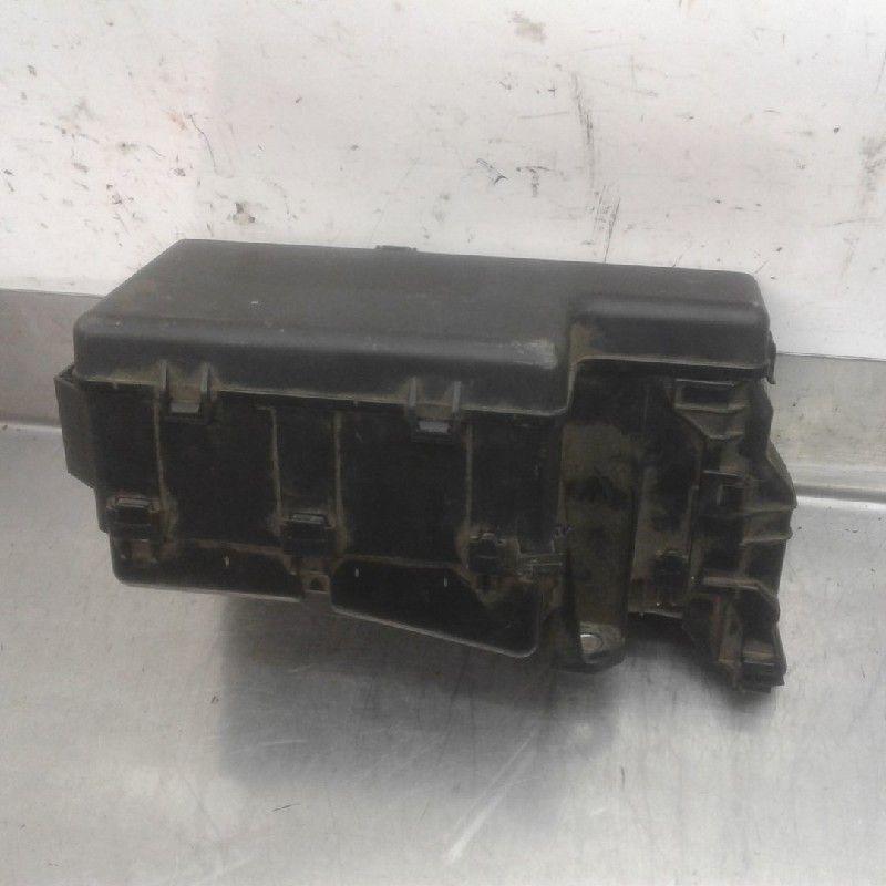 ZEKERINGKAST Toyota Corolla (E12) (11-2001/03-2007), Gebruikt, Toyota