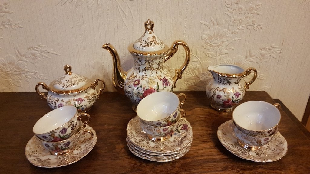 Antieke theeset, Ophalen