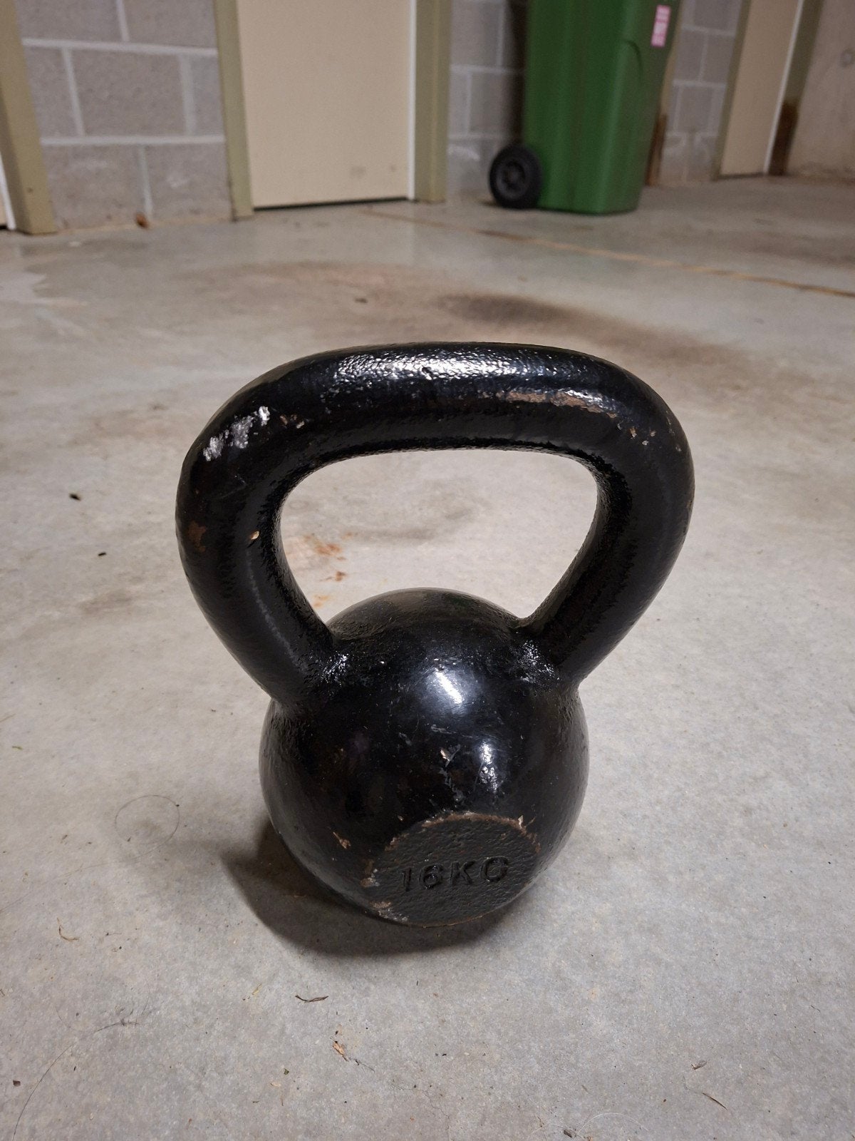 Kettlebell 16kg, Sport en Fitness, Fitnessmaterialen, Ophalen, Kettlebell