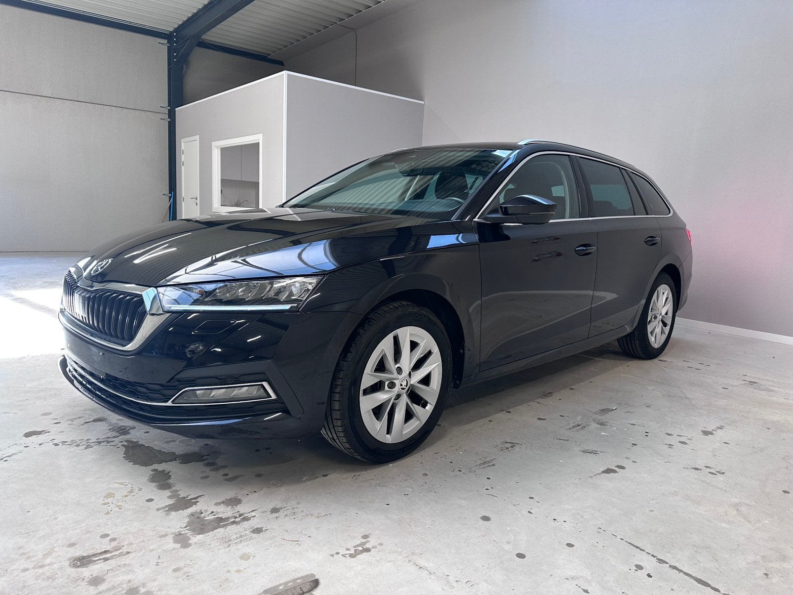 Skoda Octavia 2.0 TDi DSG Led Navi Lineass Camara 112000km, Achat, Euro 6, Entreprise, Noir