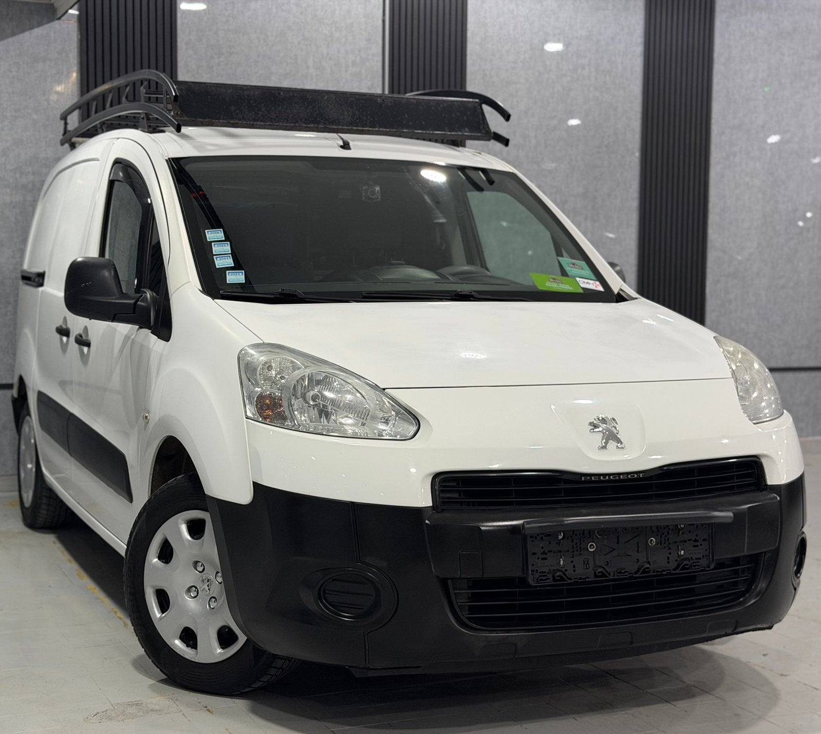 PEUGEOT PARTNER UTILITY 1.6HDI DAKDRAGER VOOR AIRCO, Auto's, Euro 5, USB, Bedrijf, Diesel