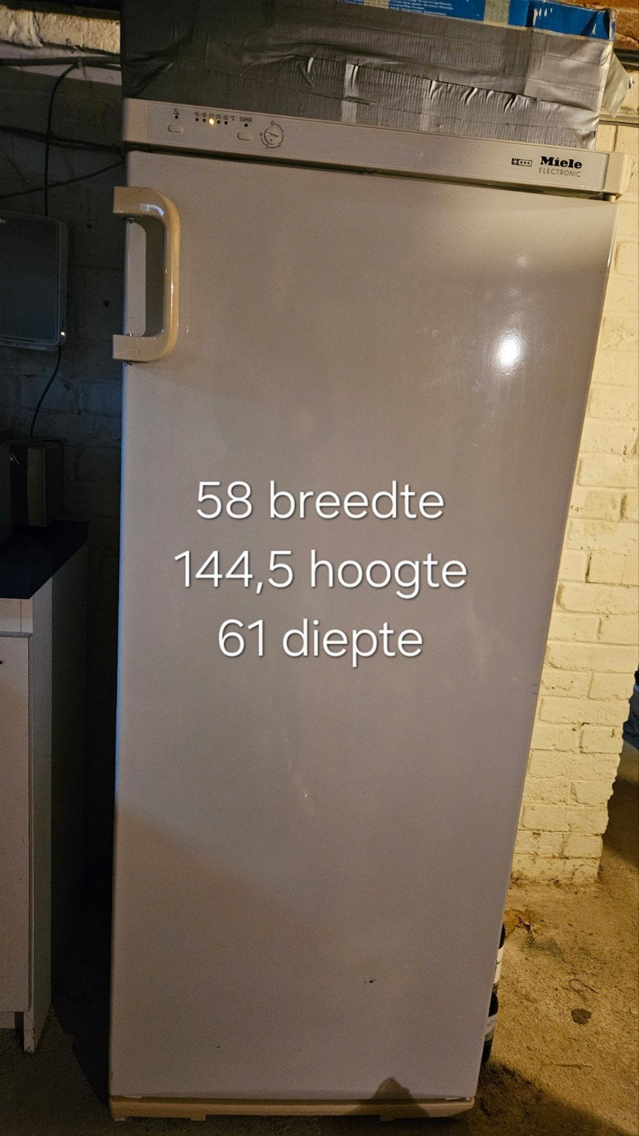 Diepvriezer Miele, Gebruikt, Minder dan 60 cm, Energieklasse A of zuiniger, 140 tot 160 cm