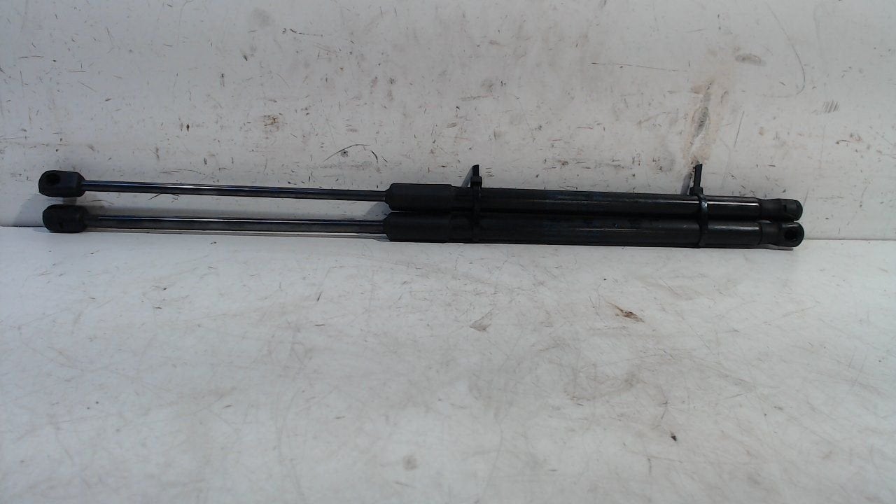 Gasdrukveerset achter Volkswagen Polo, Auto-onderdelen, Onderdelen@venauto.nl, Van der Ven Autorecycling B.V., Gebruikt, Ettenseweg 76, 4706 PB Roosendaal, The Netherlands