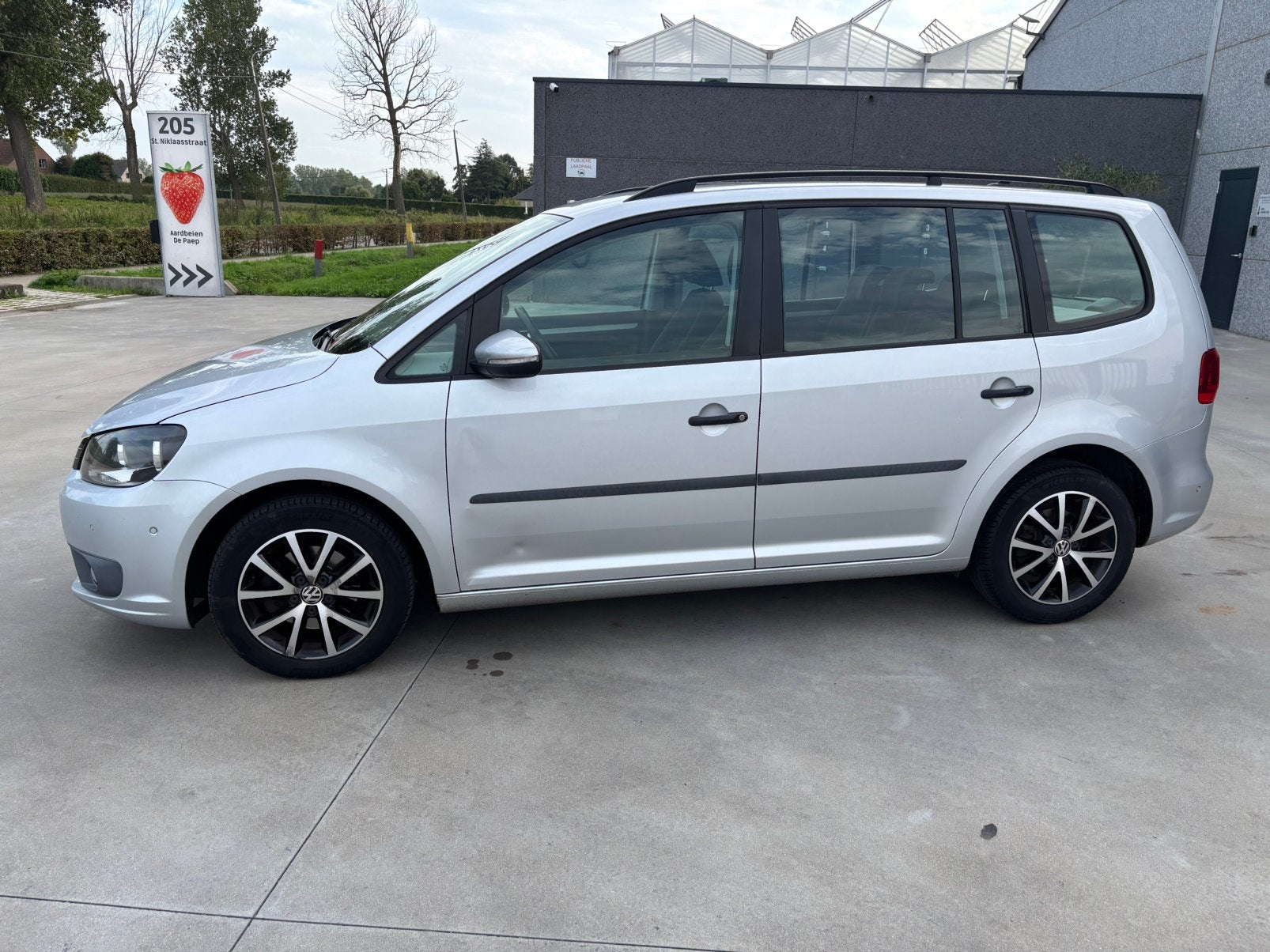 VW TOURAN  1.6 TDI 1ER PROPRIÉTAIRE / NAVI /PARK ASSIST/ 5PL, Achat, Entreprise, Boîte manuelle, Entretenue par le concessionnaire