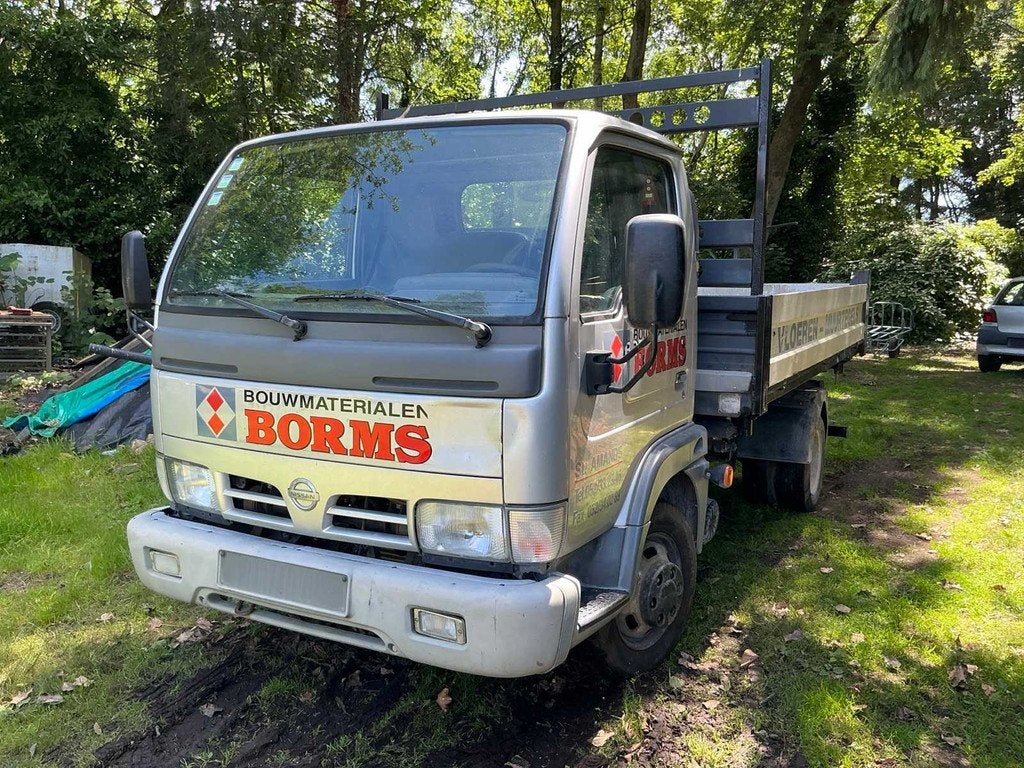 2004 Nissan Cabstar TL35/E3, Auto's, Gebruikt, Overige modellen, Bedrijf, Handgeschakeld