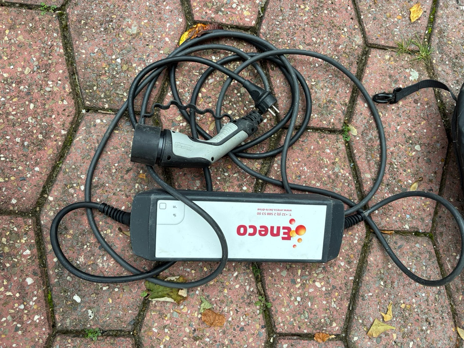 Cable de recharge pour voiture, Utilisé