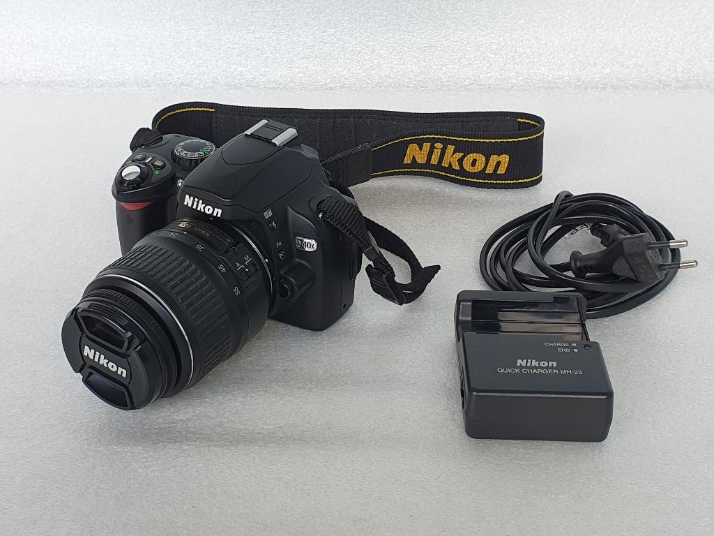 Nikon D40X + Nikon DX 18-55 mm lens + oplader, Audio, Tv en Foto, Ophalen of Verzenden, Gebruikt, Nikon