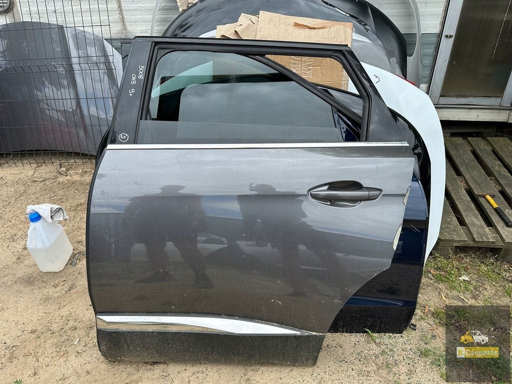 Peugeot 5008 II linkerachterdeur, Taurusavenue 1
2132 LS  Hoofddorp, NL, Gebruikt, Contact.group@renault.com, Peugeot