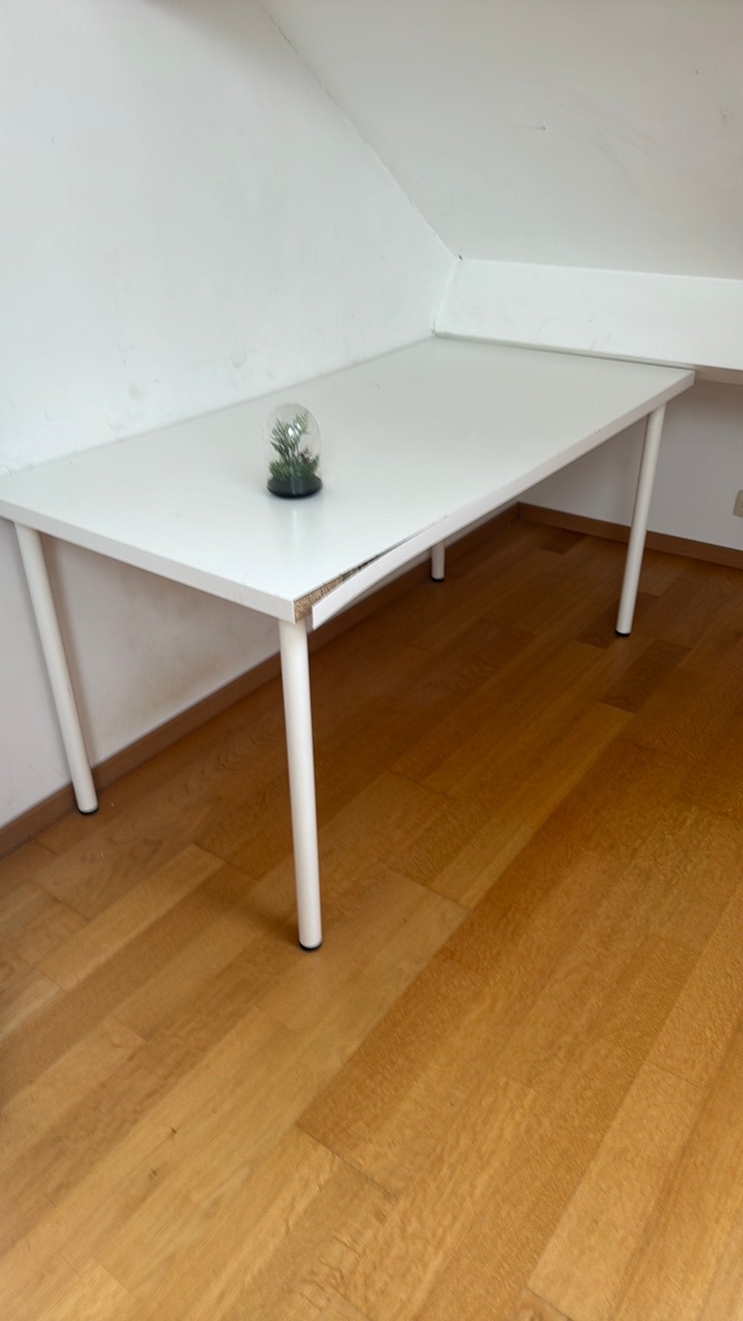 Table a donner, Ophalen of Verzenden, Zo goed als nieuw