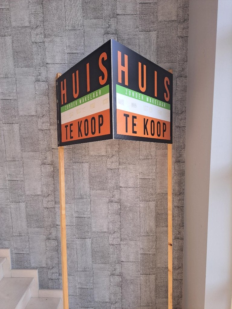 "Huis Te Koop" bord, Ophalen