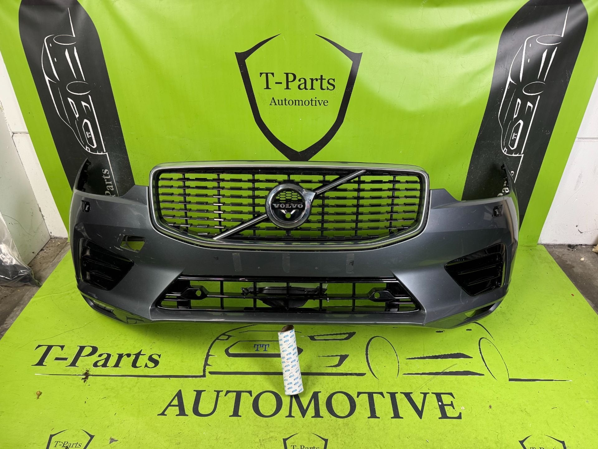 volvo XC60 voorbumper bumper 20+ xc 60, Gebruikt, Gunnar Engellaus vag 8
405 31  Gothenburg, SE, Info@volvocars.com, Volvo