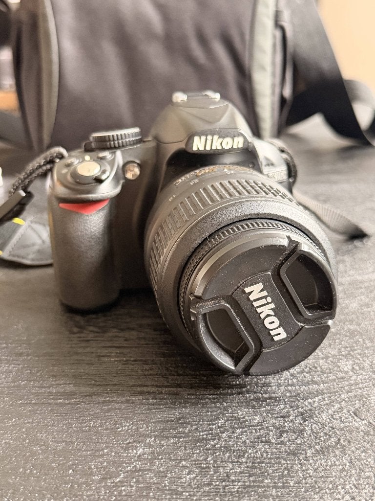 Nikon D3100 + 18-55mm VR-lens + tas en accessoires, Audio, Tv en Foto, 14 megapixels, Gebruikt, Spiegelreflex, Ophalen of Verzenden