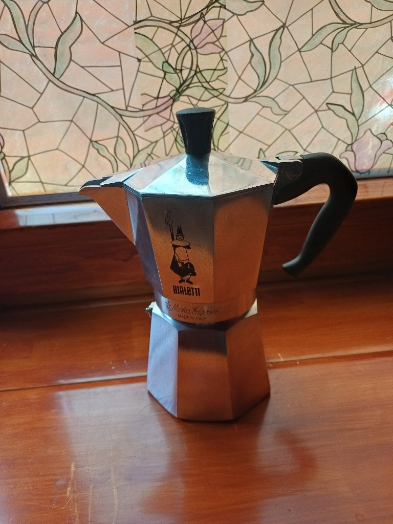 Bialetti klein, Ophalen, Koffiemachine, Gemalen koffie, Zo goed als nieuw