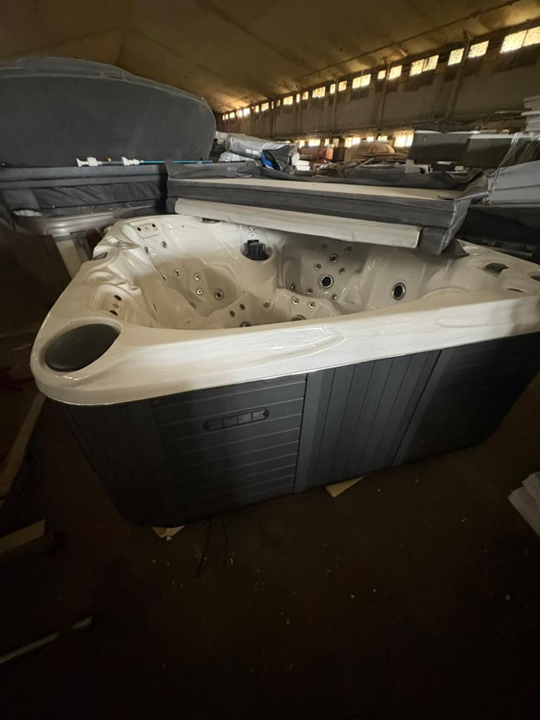 Jacuzzis d’occasion à vendre ️ avec 1 an de garantie, Immo