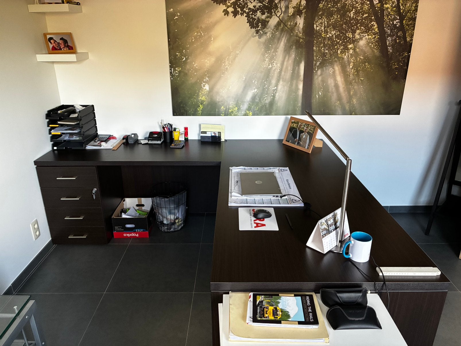 Prachtig directiebureau Inofec met ladenblok, Ophalen, Zwart, Hout, Nieuw