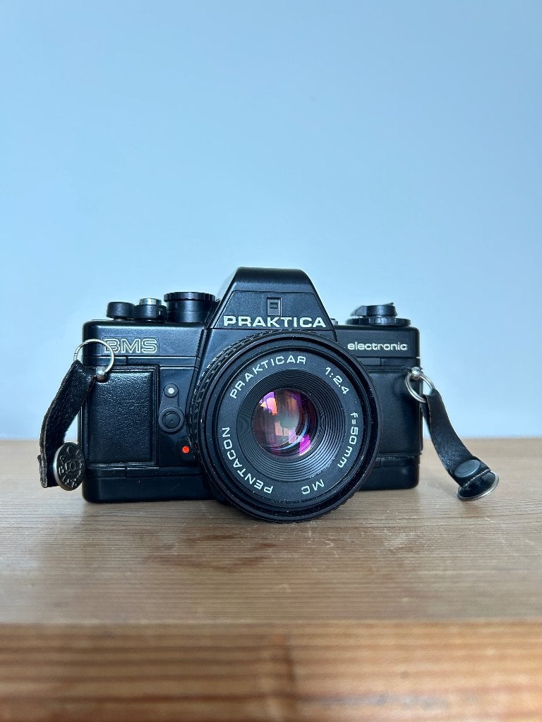 Praktica BMS Electronic met 50mm lens en draagriem, Audio, Tv en Foto, Praktica, Gebruikt, Spiegelreflex, Praktica
