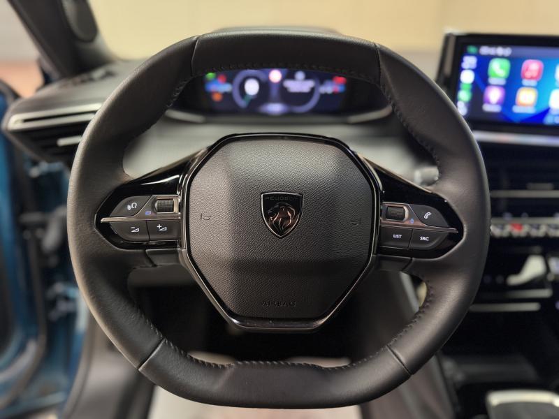 Peugeot 2008 1.2i Allure *BLUE OBSESSION* LED|CARPLAY|PDC|AI, Auto's, Emergency brake assist, 1199 cc, Blauw, Handgeschakeld