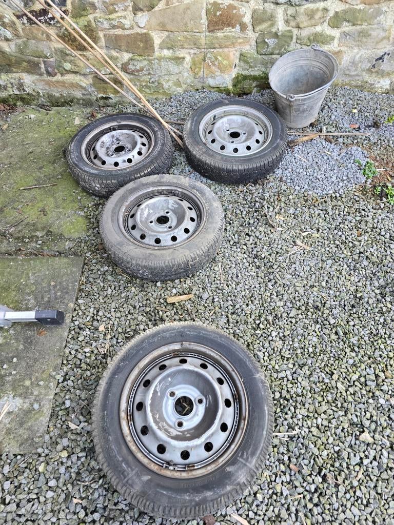 4 Jantes avec pneus 3 trous pour Citroën AX, Enlèvement