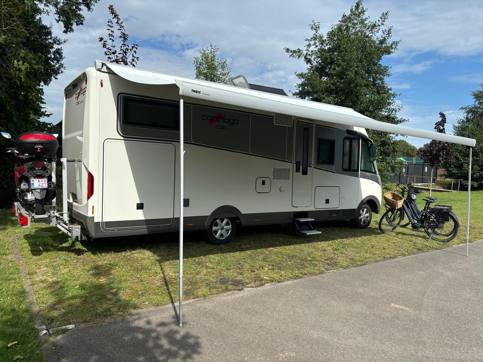 Mobil-home Carthago chic S-plus de 2021 avec cyclomoteur, Caravanes & Camping, Camping-cars, Particulier