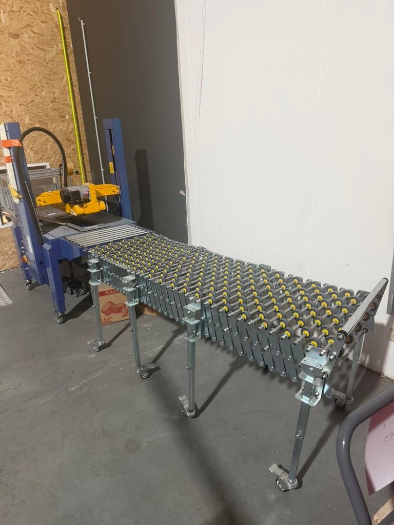 Dozenopzetmachine + transportbaan (complete lijn), Articles professionnels, Machines & Construction | Transport, Enlèvement ou Envoi