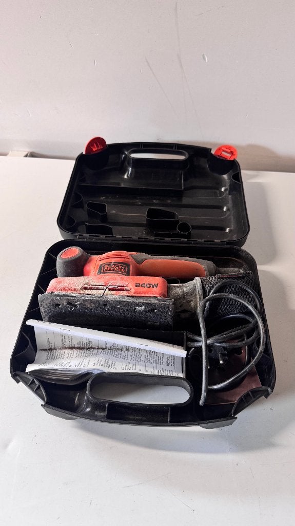 Black & Decker 240W vlakschuurmachine, Ophalen, Zo goed als nieuw, Minder dan 600 watt, Vlakschuurmachine