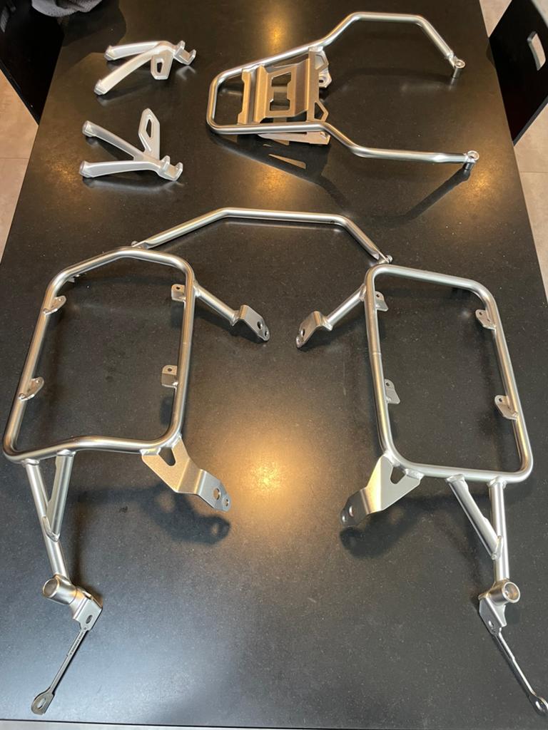 Bevestiging BMW adventure koffers 1200/1250 GS (A), Ophalen