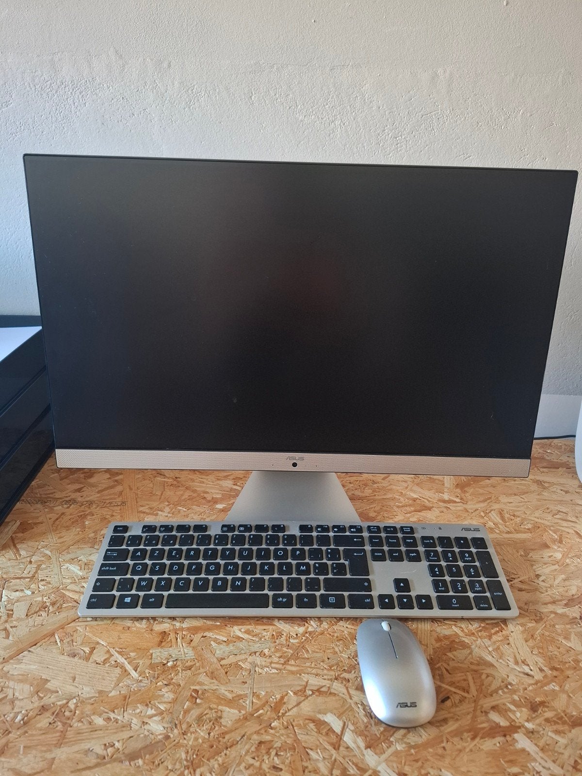 Asus  24"FHD - 8HB / 128 SSD+1TB, Ophalen