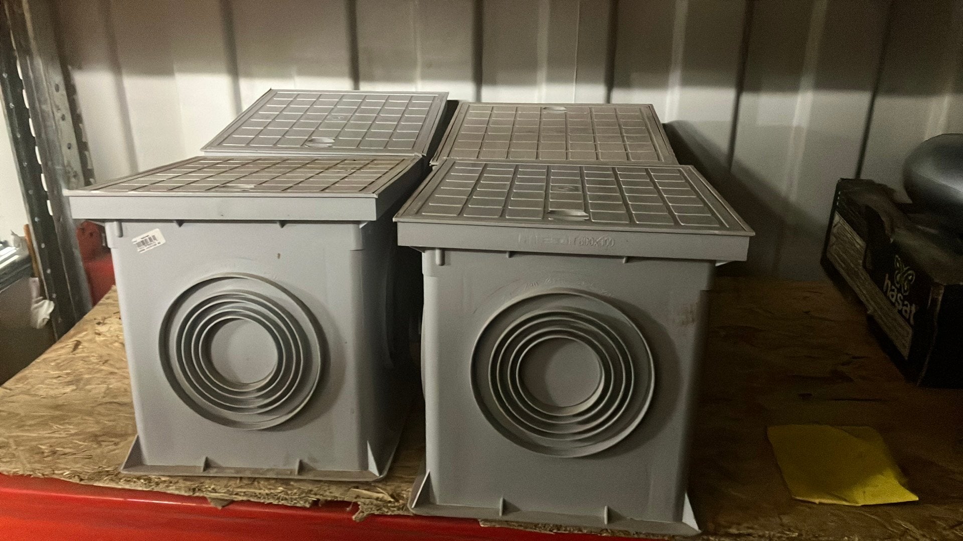 Wachtput pvc met deksel 30 x 30, Ophalen, Zo goed als nieuw, PVC