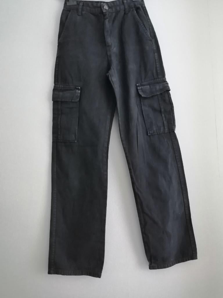 joli pantalon Stradivarius EUR 34, Longs, Porté, Stradivarius, Noir