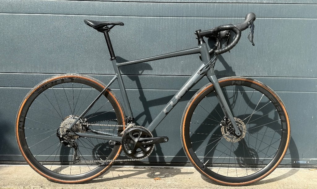 velo cube attain sl, Fietsen en Brommers, Ophalen, 28 inch, Batavus, Zo goed als nieuw