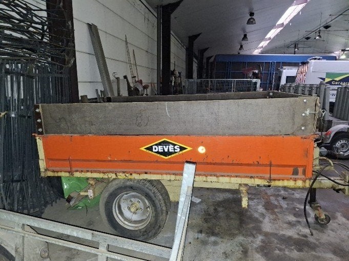Drop-side aanhangwagen GVL20 van Devès, Ophalen, Gebruikt